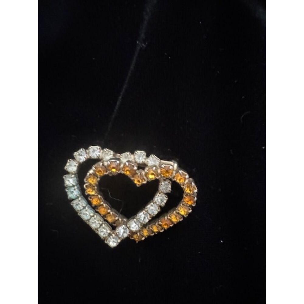 Vintage double rhinestone heart brooch.